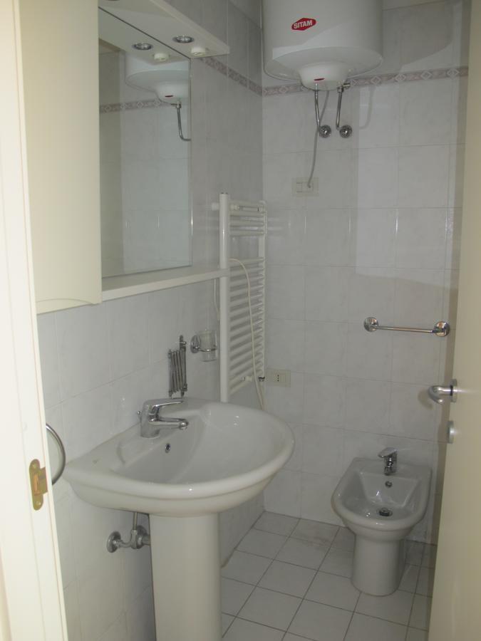 One-Bedroom Apartment,543074538:JPEG